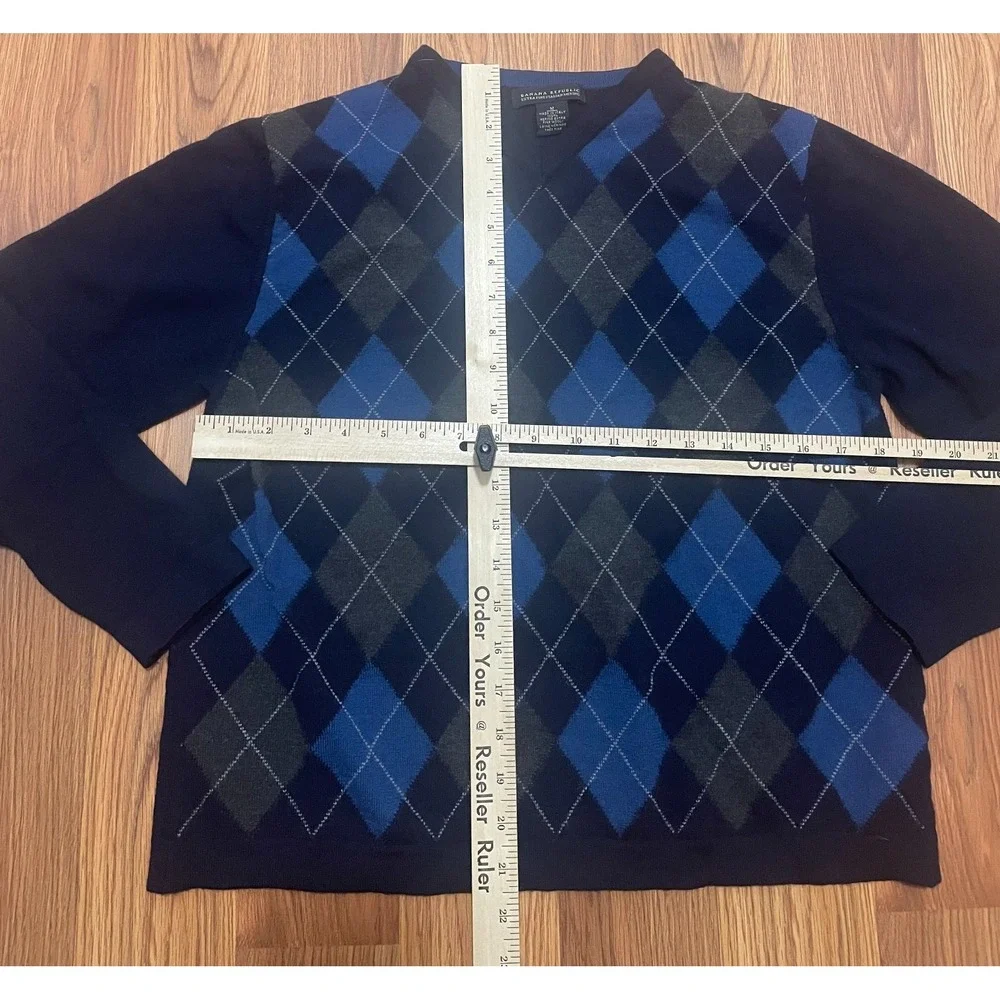 Banana Republic Sweater Mens Medium Italian Merino Argyle V Neck Navy